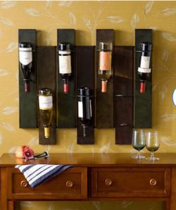 Boston Loft Furnishings 7-Bottle Distressed Earth Tones Metal Wall-mounted Wine Rack