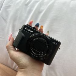 Canon G7X Mark III