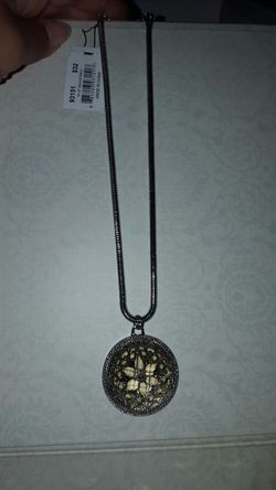 Flower necklace