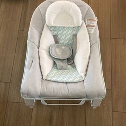 Baby bouncer 