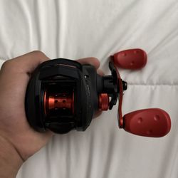 ABU GARCIA Bait Caster