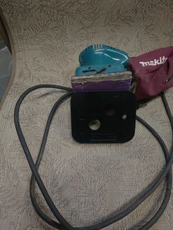 Makita Model 4552 Finish Sander
