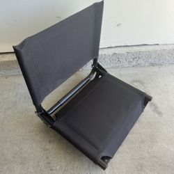 Cascade Mountain Tech Aluminum Stadium Seat for Benches, Light Weight - Black