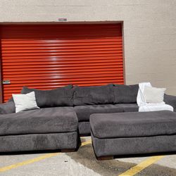*Free Delivery* Oversized Sectional Couch with Ottoman