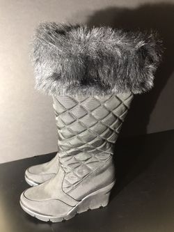 NEW - Style & Co Aspen Black Boots w/faux fur size 8