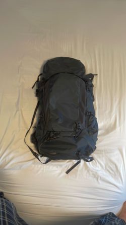 Hiking Backpack: REI Traverse 60 18-21” torso