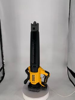 Dewalt 20V MAX 125 MPH 450 CFM Brushless Cordless Handheld Leaf Blower with Concentrator Nozzle (Tool Only)