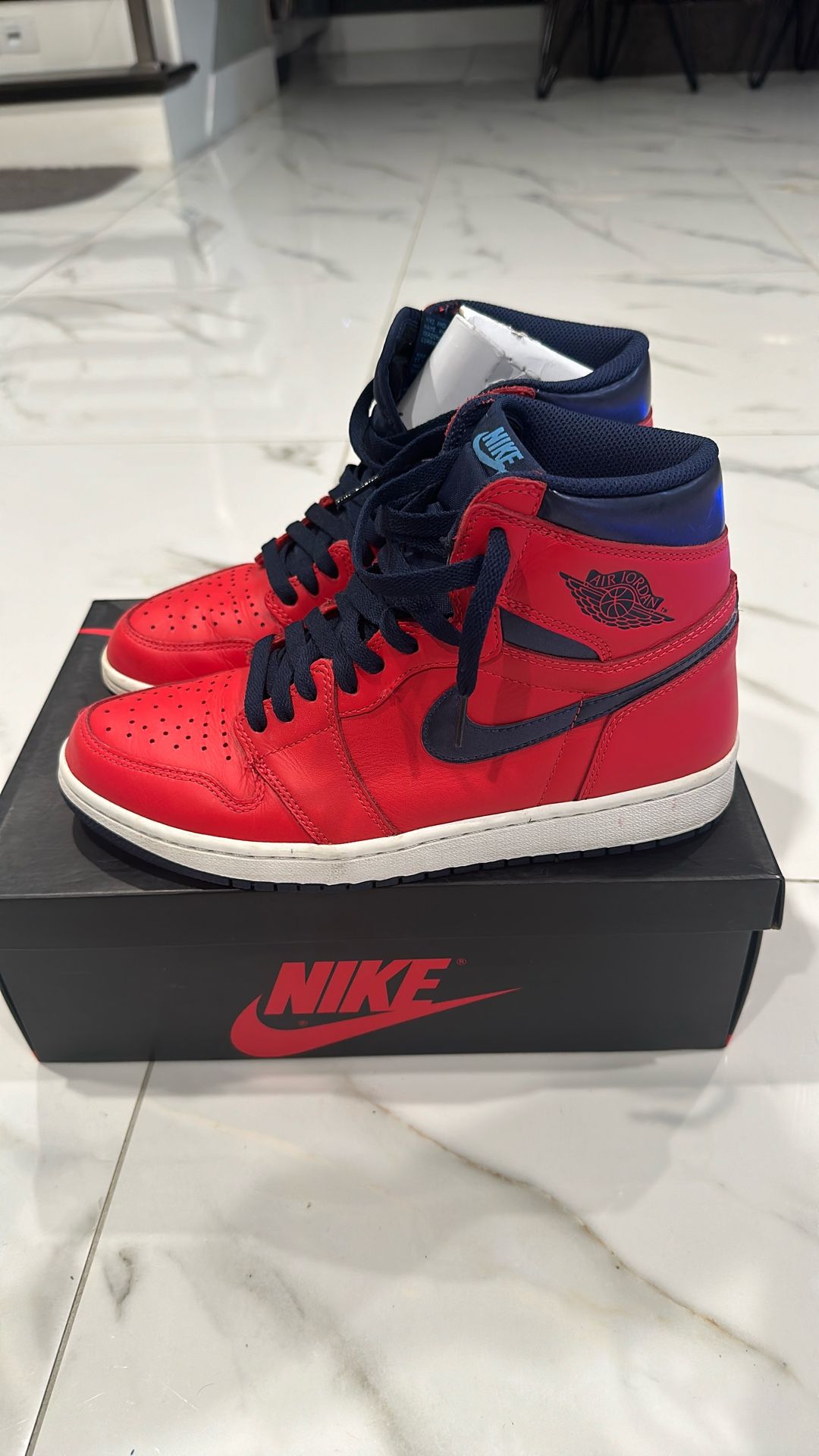 Jordan 1 RETRO HIGH OG sz. 8.5 (used)