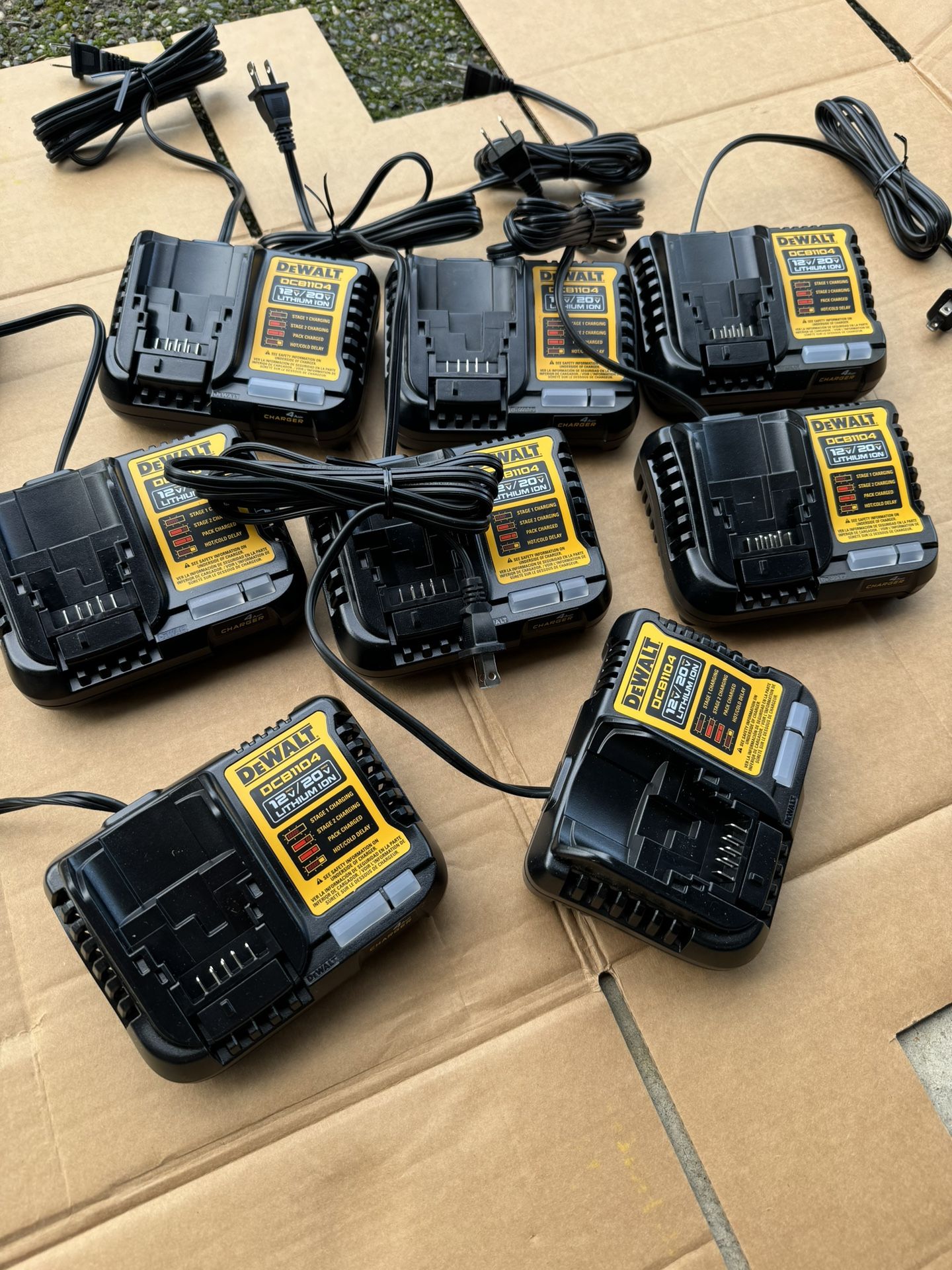 Dewalt Fast Charger 4amp 25ea