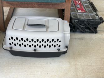 Pet carrier crate for small pet