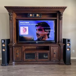 Complete Entertainment Center For Sale TV/Speakers/AMP/2Pcs Wood Entertainment 