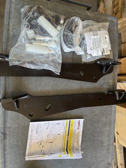 Husky 33261 5th Wheel Hitch Bracket Kit 2017-2026 Ford F250 F350 F450