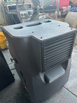 Portable cooler