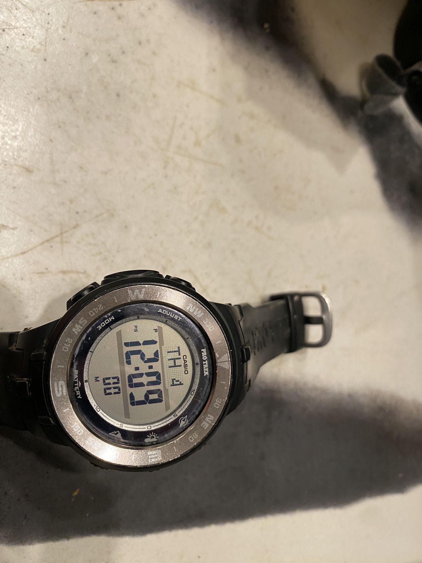 Casio Pro Tex PRG-330 Solar Powered Triple Sensor Technology: Works Great