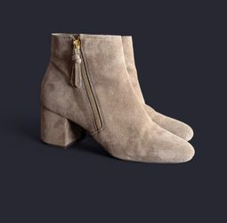 Cole Haan Saylor Suede Ankle Booties. Size 9B.
