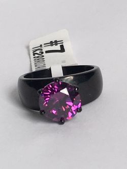 JEWELRY 💍💍💍 PRETTY WOMENS RING SIZE 7
