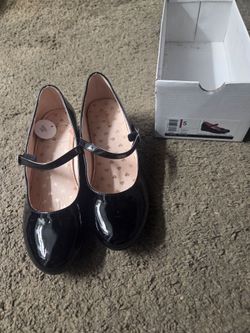 Sonoma Mary Janes size 5 youth