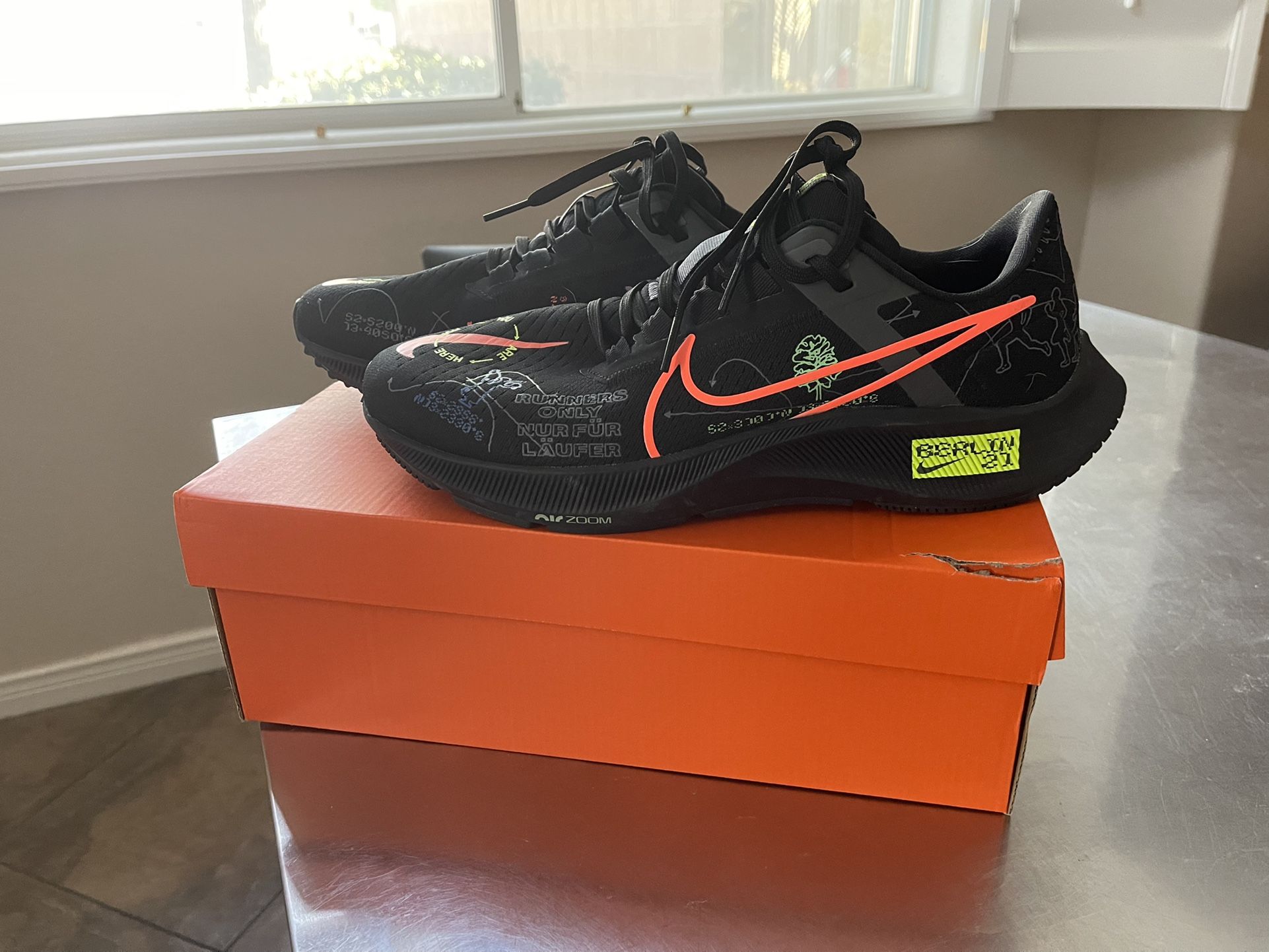 nike run vtility shielo shoes