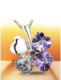 Lucky clover necklace pure crystals. New in a gift bag