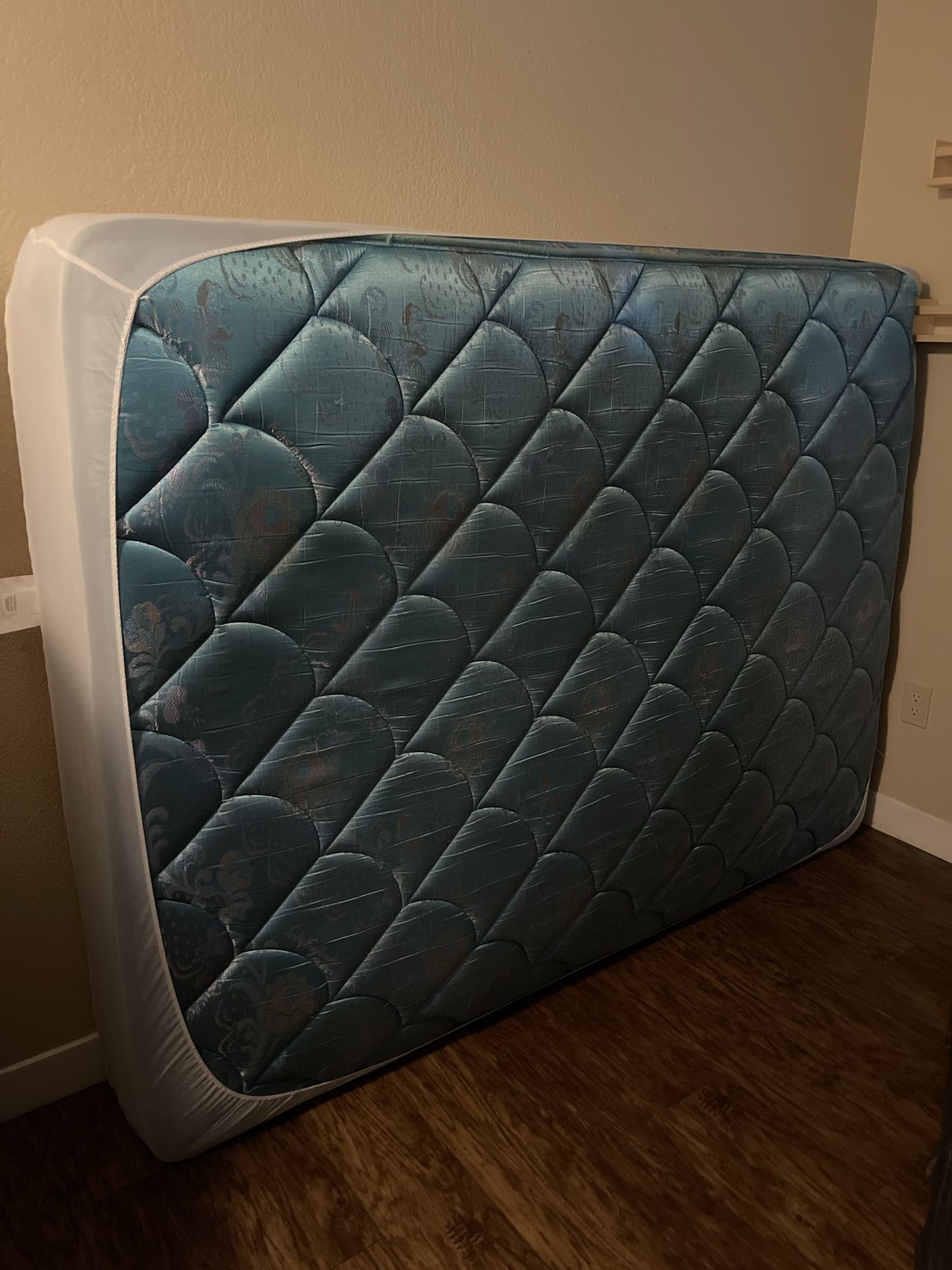 Queen Mattress And Box Spring
