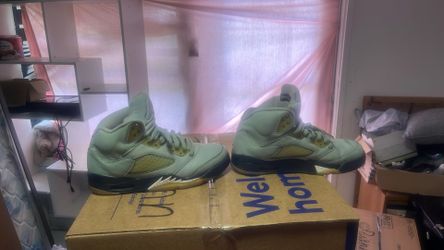 Air Jordan 5 Jade Horizon  size 9
