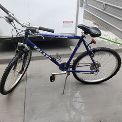 Roland mountain bike