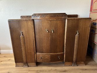 Vintage Wood Bar