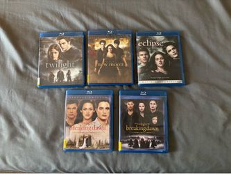 The Twilight Saga 5 movie blu ray disc set