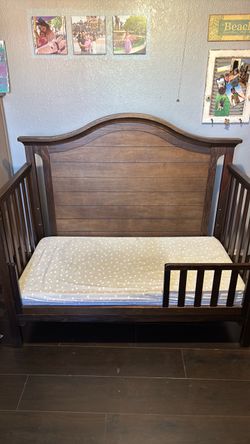 Toddler bed