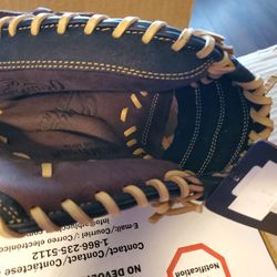 New Youth Rawlings Catchers Mitt