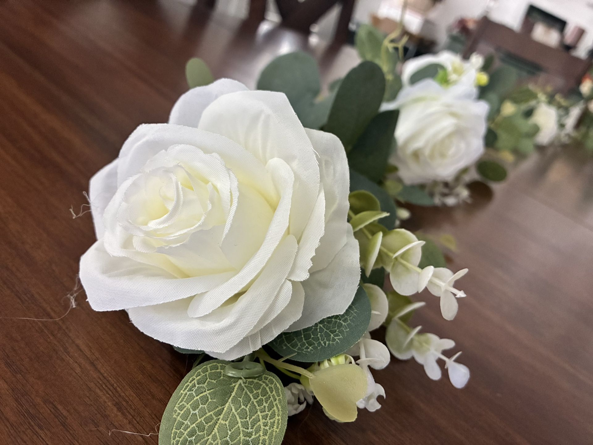 5’ Garland - White Roses