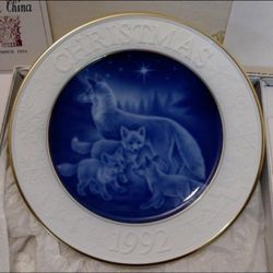 VTG Okura China Christmas Plate 1992 Wolf Animal Holiday Home Decor Art Display
