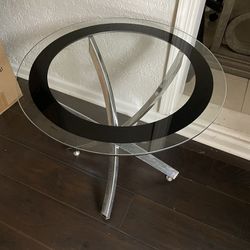 END TABLE 24” PICK UP TODAY 