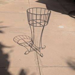 Plant Stand 