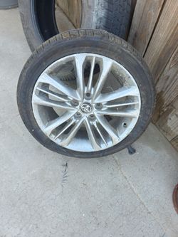 Toyota 5 lug new tire 225/45/R17