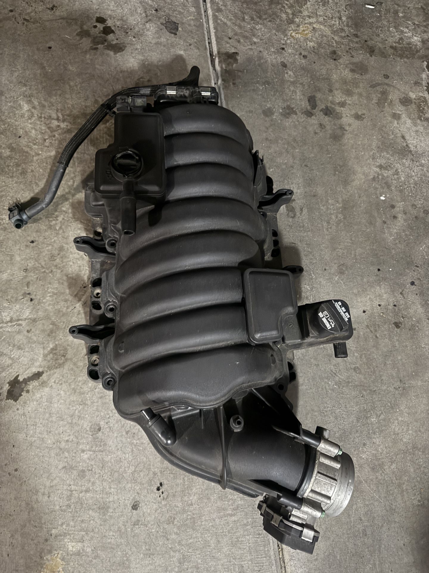 6.4 Hemi Intake Manifold