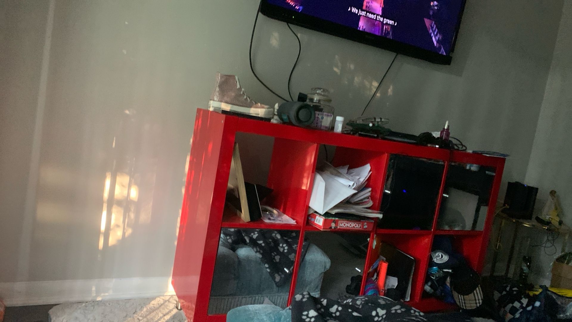 Red Entertainment Center IKEA