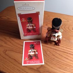 Vintage 2003 Hallmark Keepsake Ornament  Looney Tunes Taz As The Nutcracker