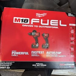 Milwaukee impact and drill combo set 