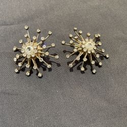 Awesome Vintage Snowflakes Earrings.