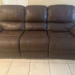 Brown Reclining Sofa & Loveseat Set – Great Condition