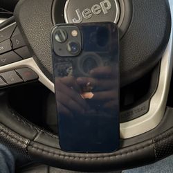 Vendo iPhone 13 Buenas Condiciones Desbloqueado 