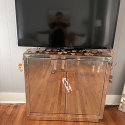 Mirrored Buffet/console Table