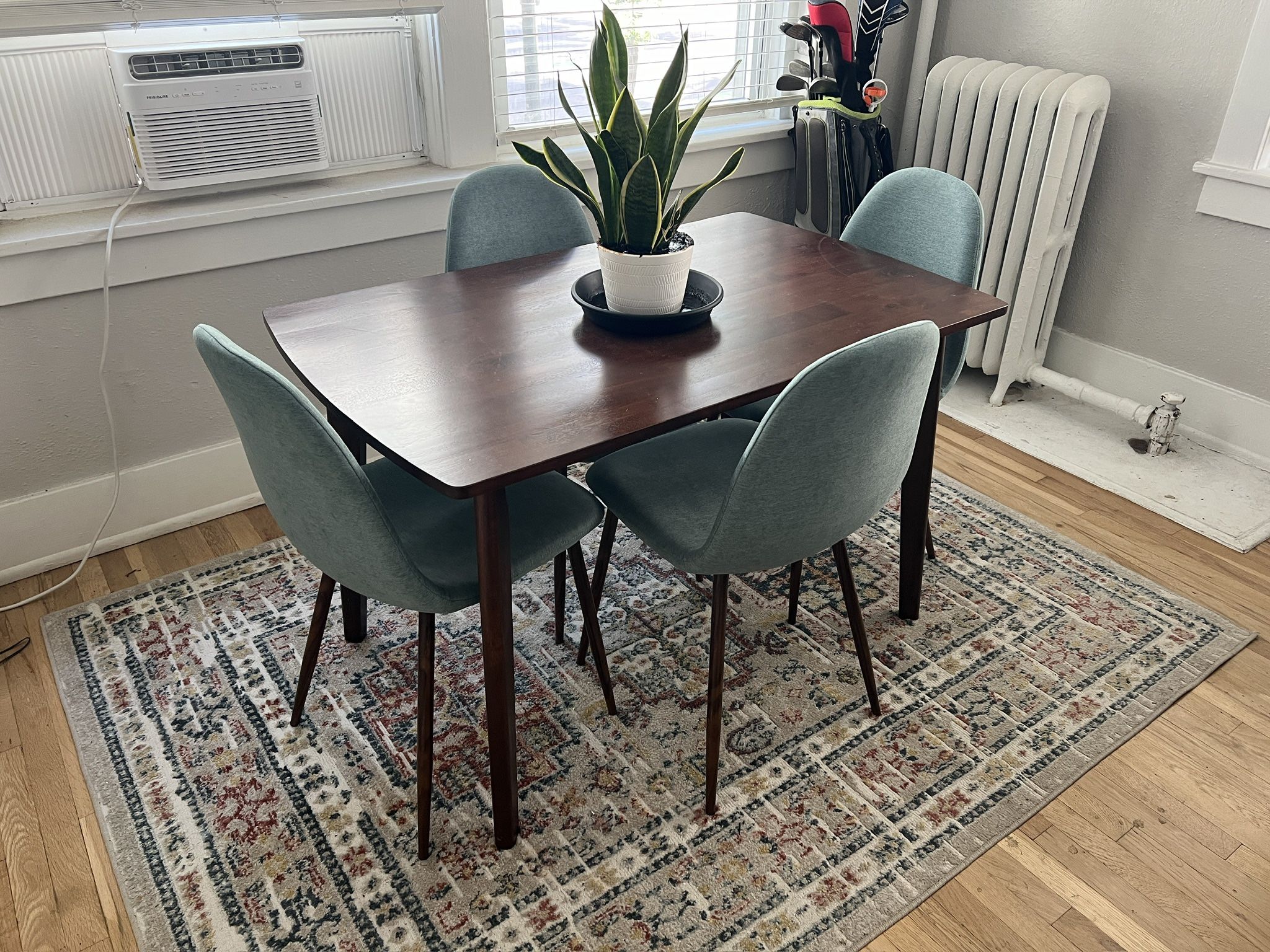 Dining Room Table Set With Chairs & Rug