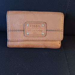 NEW!!! Fossil Genuine Leather Wallet
