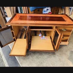 Beautiful Mid Century Modern Handcrafted Keith Maddox TV Stand Cabinet 