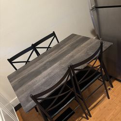 Free Mesa Con 4 Sillas