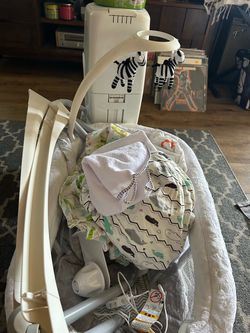 Diaper genie, bassinet and blankets