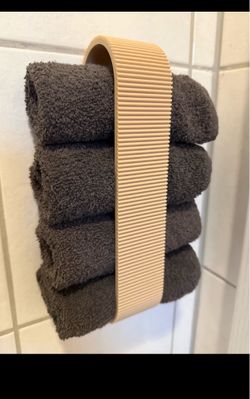 Modern Wall-Mounted Towel Holder | Minimalist Bathroom Towel Organizer | 3D Printed