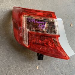 2012-2014 Toyota Camry Driver Side Tail Light